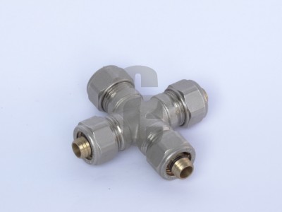 Адаптор кръстач ф16х16х16х16                                                                                                                                                                                                                                                                                